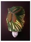 8357217 50033 Ibis Orchid Designs Pine Cones