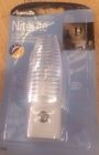 0706865 71055 Amertac Auto Night Light No 070686710555