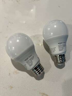 Amazon 840095879323 Basics Wifi Smart Color Led Light Bulb 2 Pack A19 60w 800lm