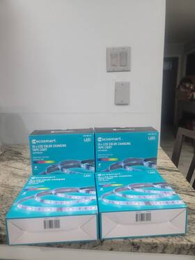 1005890319 Ecosmart Lot Of 4 Led Light Tape With Remote
