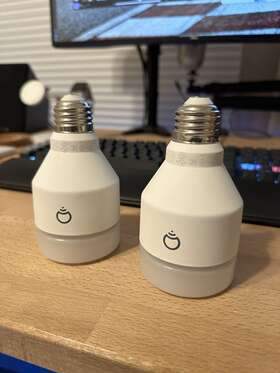 1100 Lifx 696228491470 Color A19 Lumens Wi-fi Smart Led Light Bulb Billions Of Colors X2