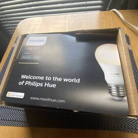 22782 Philips Hue White Starter Kit 2 Bulbs 840lm 2700k Dimmable Zigbee