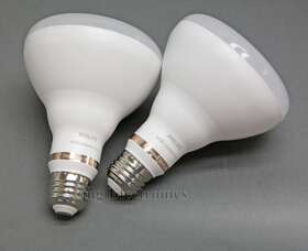 562728 Philips Color And Tunable Br30 Wiz Connected Led Light Bulb 2-pack