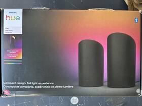 592022 Philips Hue Play Smart Wall Washer Black White And Color Light Colorcast Tech B