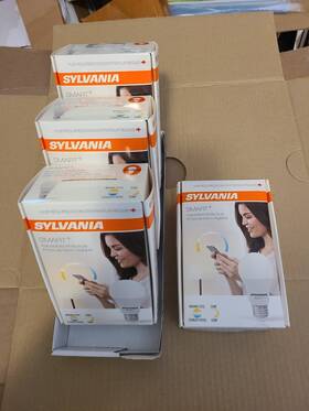 White 046135709500 Sylvania Smart Adjustable 60 9.5w Medium Base Lot Of 4