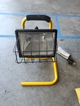 Designers Edge Watts Halogen Portable Work Light 2- Extra Bulbs $40. Fixed Price $40.00.