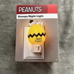 Roman Giftware Peanuts Snoopy Happy Easter Egg Night Light - New In Box. Fixed Price $24.99.