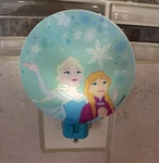 Disney Frozen Led Night Llight With Rotary Shade Anna And Elsa.. Fixed Price $7.99.
