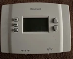 Honeywell RTH2510B1000 7-DAY Programable Thermostat. Fixed Price $10.00.