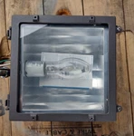 Atlas FLM-100MHQPK Hid Floodlight 100W Quad Volt 9" 7" New In Box. Fixed Price $84.99.